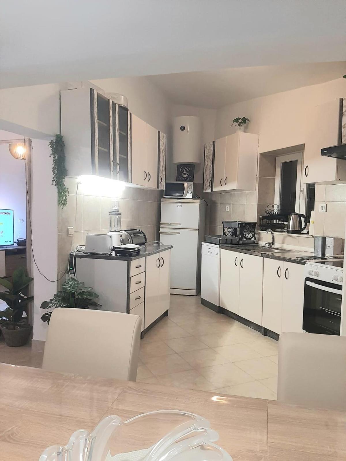 Apartment Natali Kaštel Stari Zewnętrze zdjęcie